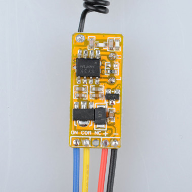 Одно-канальний універсальний дистанційний вимикач реле від 3,5 до 12 Вольт "Мікро" на 433 МГц