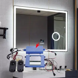 Багатофункціональний дзеркальний сенсорний вимикач з кольоровим LCD дісплеєм на 220 вольт до стрічок на 12 вольт до 36 ватт (3 Ампери) з дінамиками та блютуз